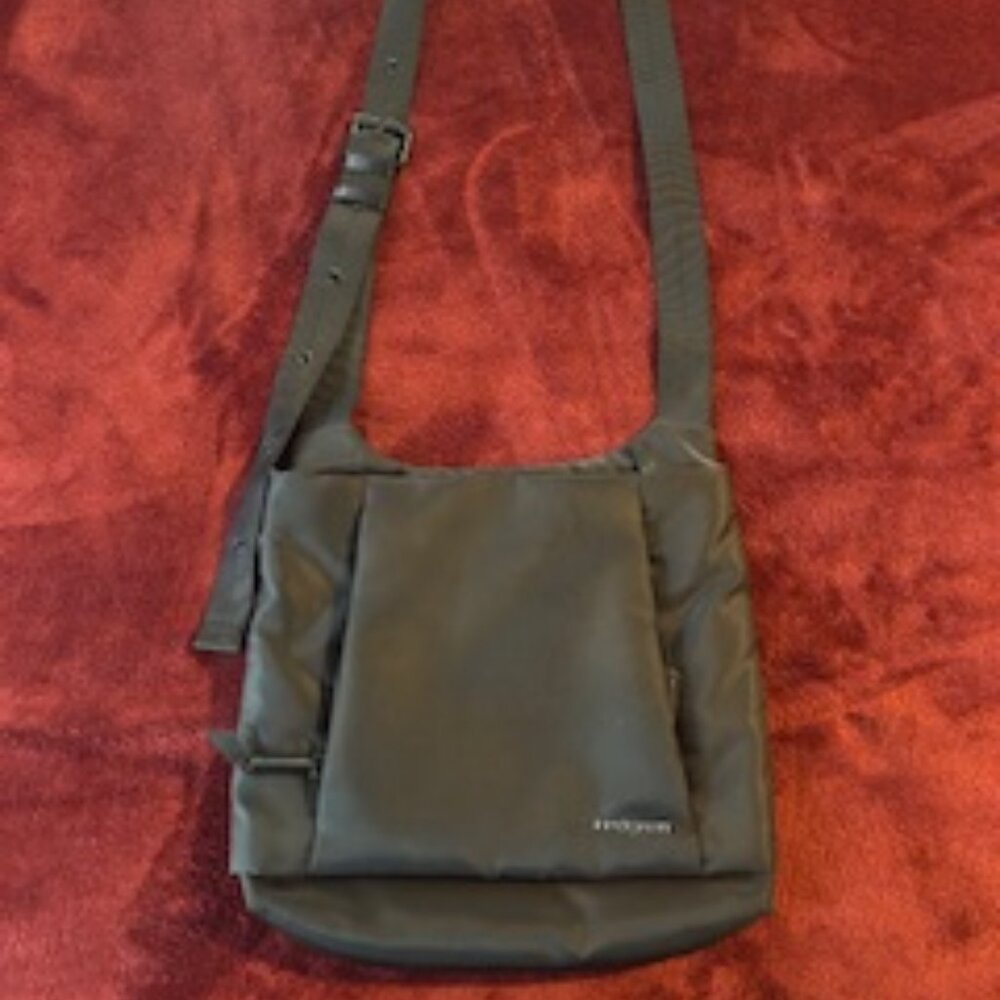 Hedgren Purse